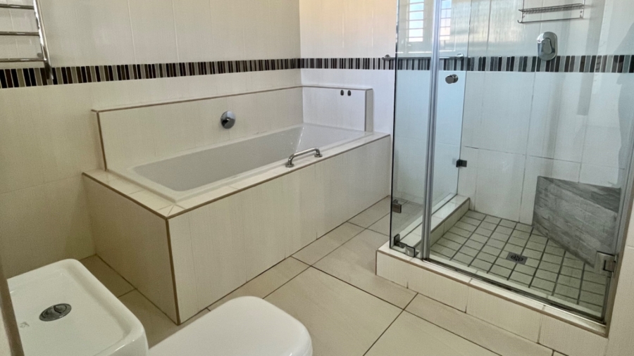 4 Bedroom Property for Sale in Monte Christo Western Cape